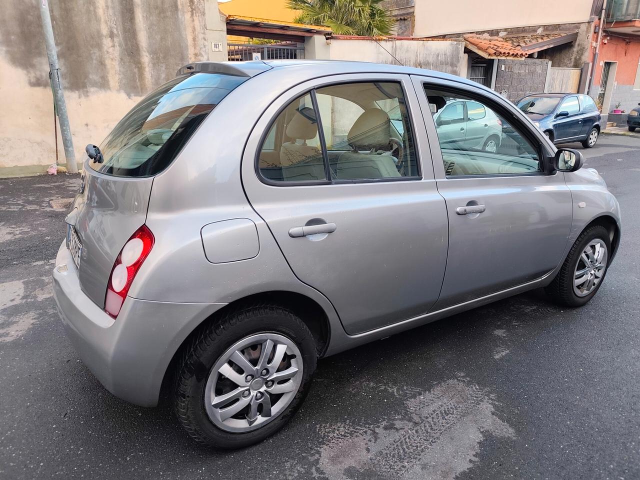 Nissan Micra 1.2 5 porte benzina
