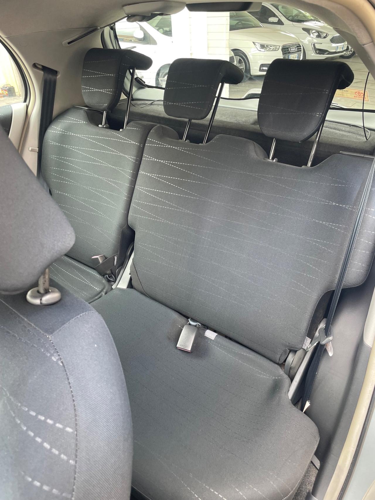 Toyota Yaris 1.3 5 porte Luna Full dal nord Italia