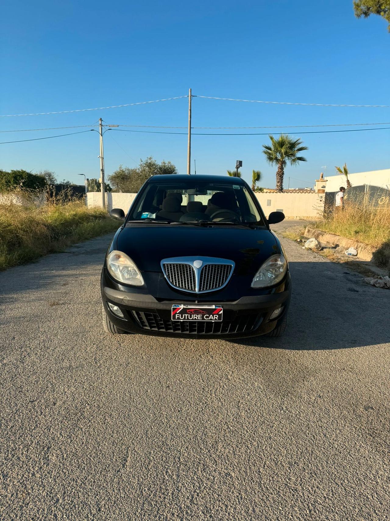 Lancia Ypsilon 1.3 MJT 75 CV Platino