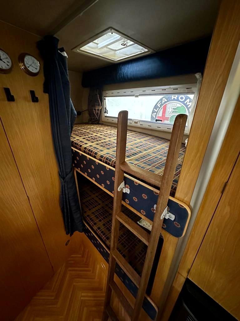 Laika Ecovip daily 2.8 7posti motorhome