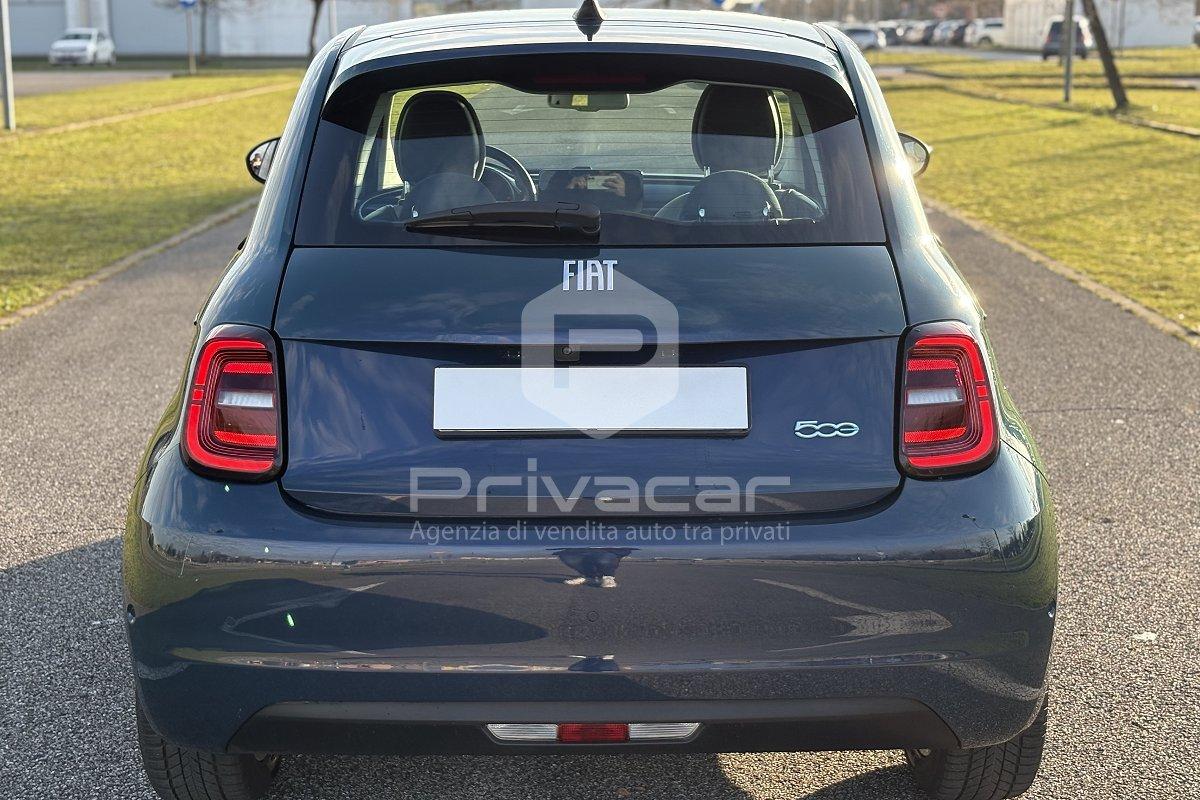 FIAT 500e Berlina 42 kWh Icon