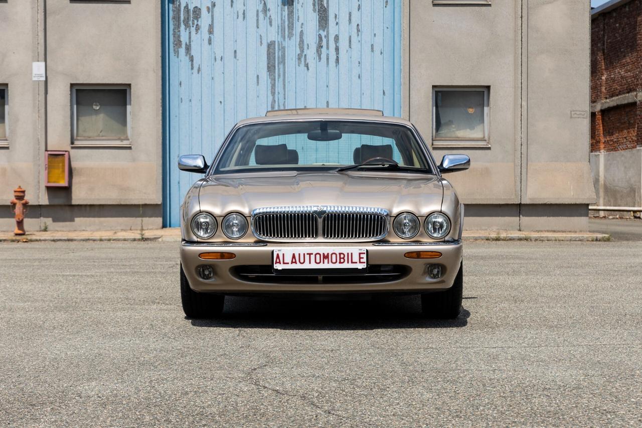 Daimler Super V8 XJ X300* LWB * Topaz con interni Cashmere* Meravigliosa*