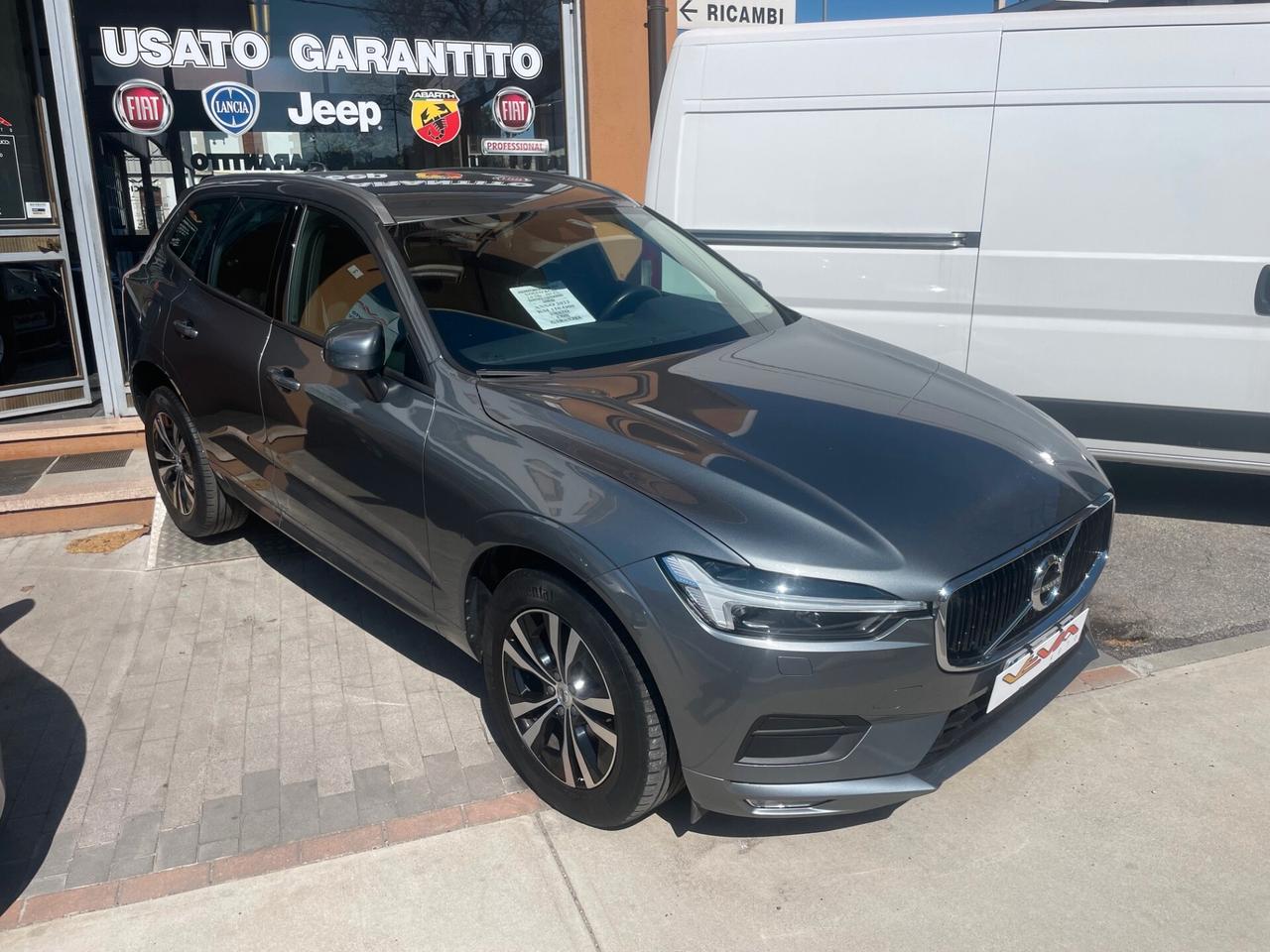 Volvo XC 60 XC60 B4 (d) AWD Geartronic Business Plus