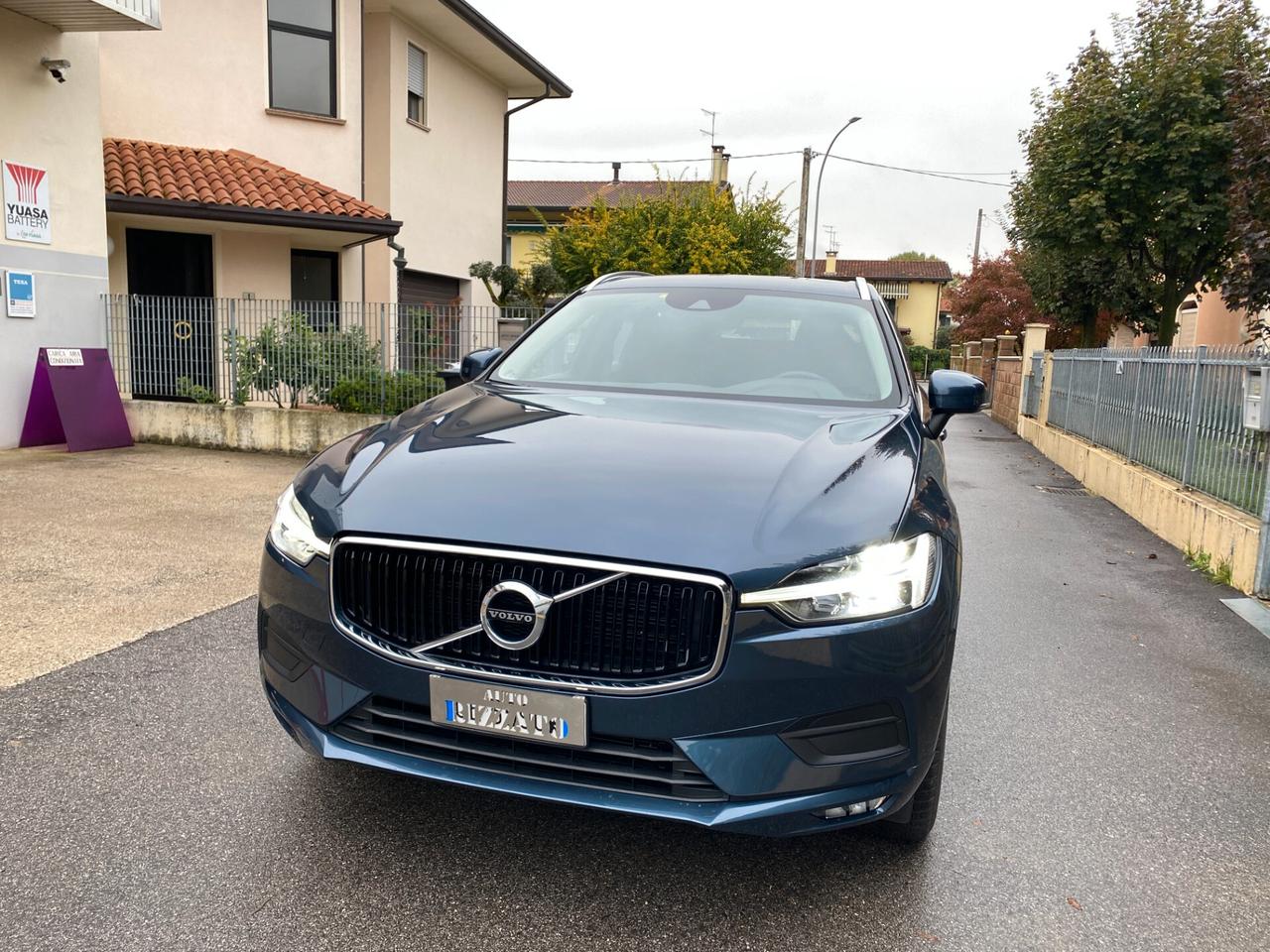 Volvo XC 60 XC60 B4 (d) AWD Geartronic Momentum Pro - ELETTRICA/DIESEL