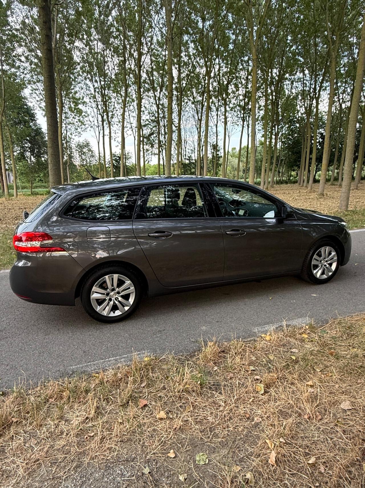 Peugeot 308 BlueHDi 130 S&S EAT8 SW Business