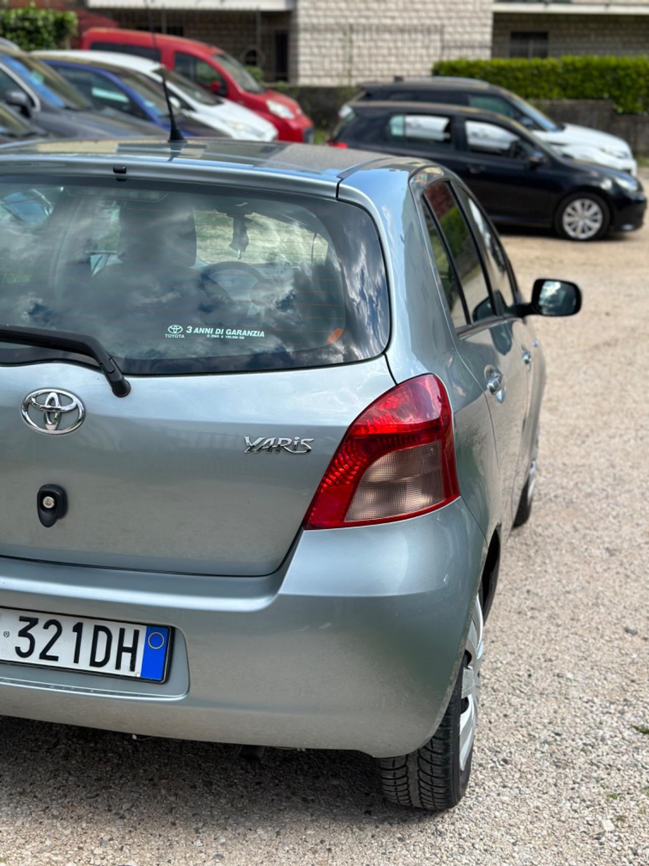 Toyota Yaris 1.3 5P AUTOMATICA SOL NEOPAT KMCERT GARANZ