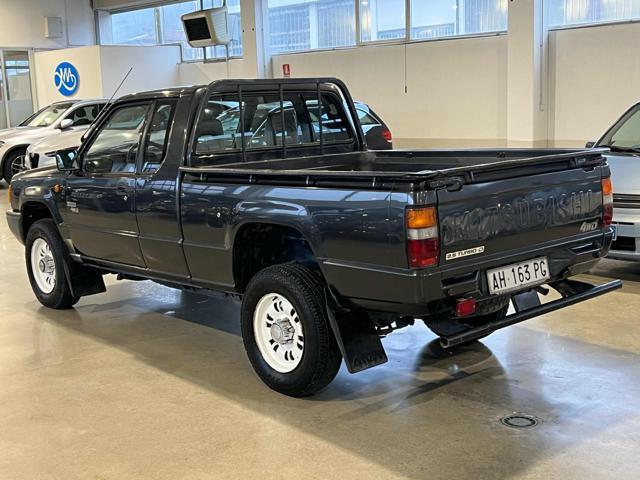 MITSUBISHI L200 2.5 TD 4WD Club Cab Pick-up