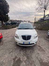 Lancia Ypsilon 1.3 MJT 75 CV Platino