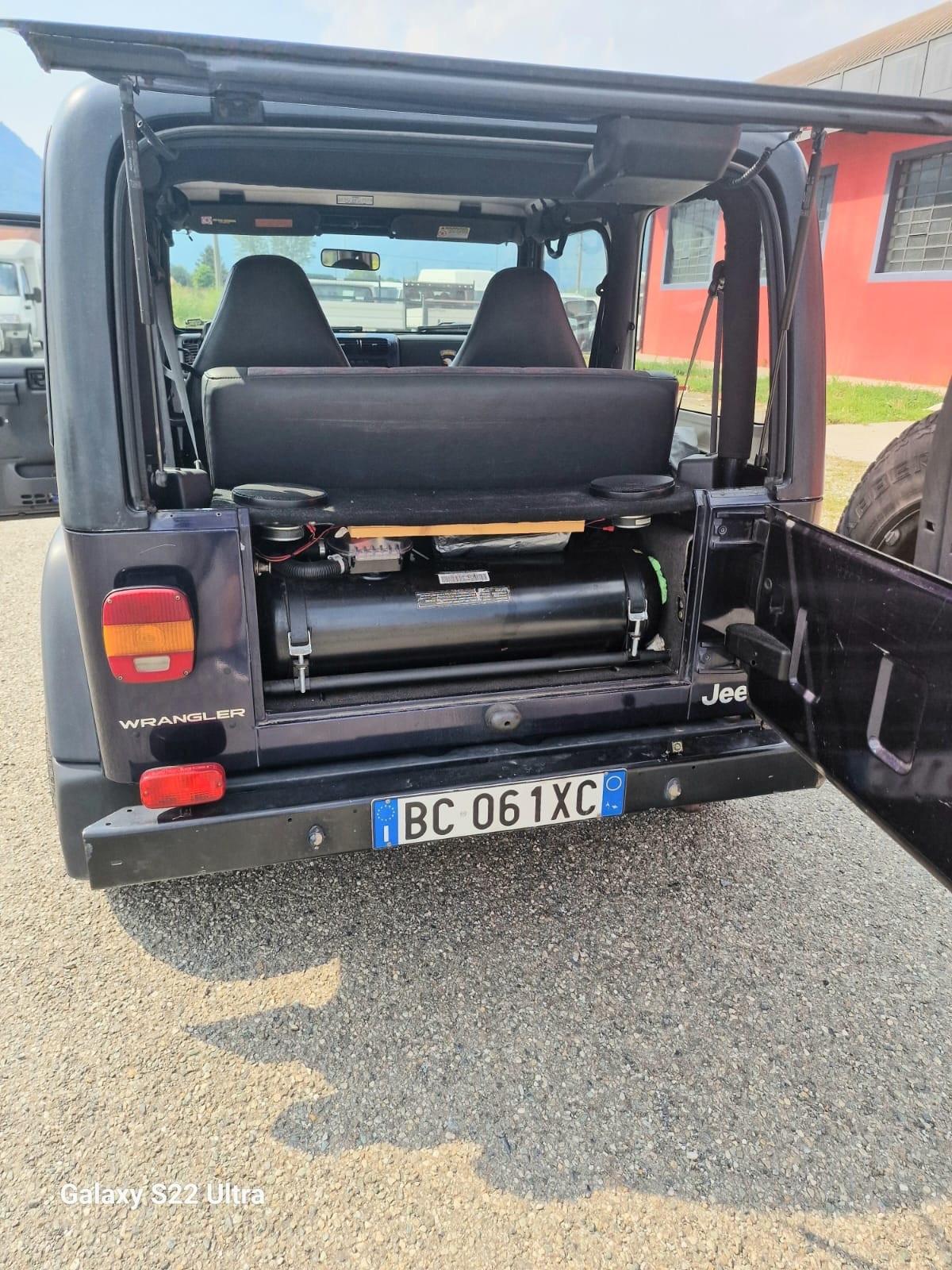 Jeep Wrangler del 1999 in saldo 061
