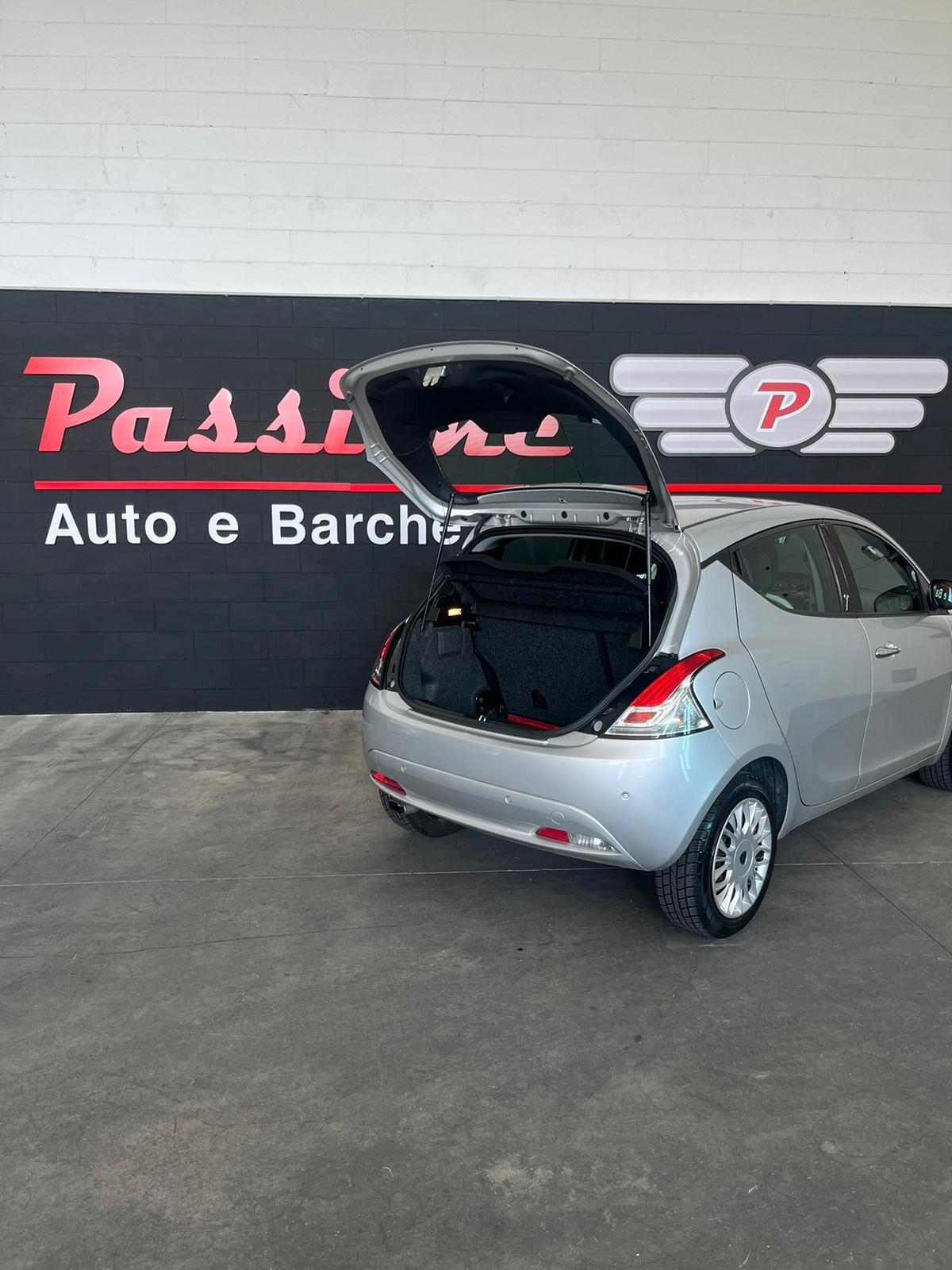 Lancia Ypsilon 1.2 69 CV 5 porte Gold NON VINCOLATO A FINANZ