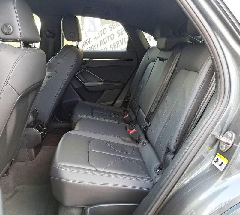 Audi Q3 SPB 35 TDI S tronic Identity Black