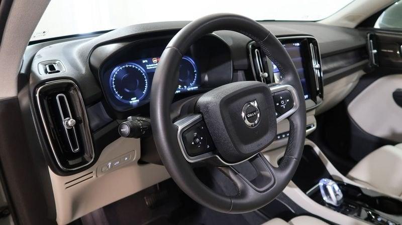 Volvo XC40 Recharge T5 Plug-in Hybrid Recharge Plus Bright