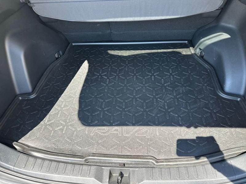 Toyota RAV4 2.5 VVT-iE Hybrid 218cv Dynamic 2WD E-CVT