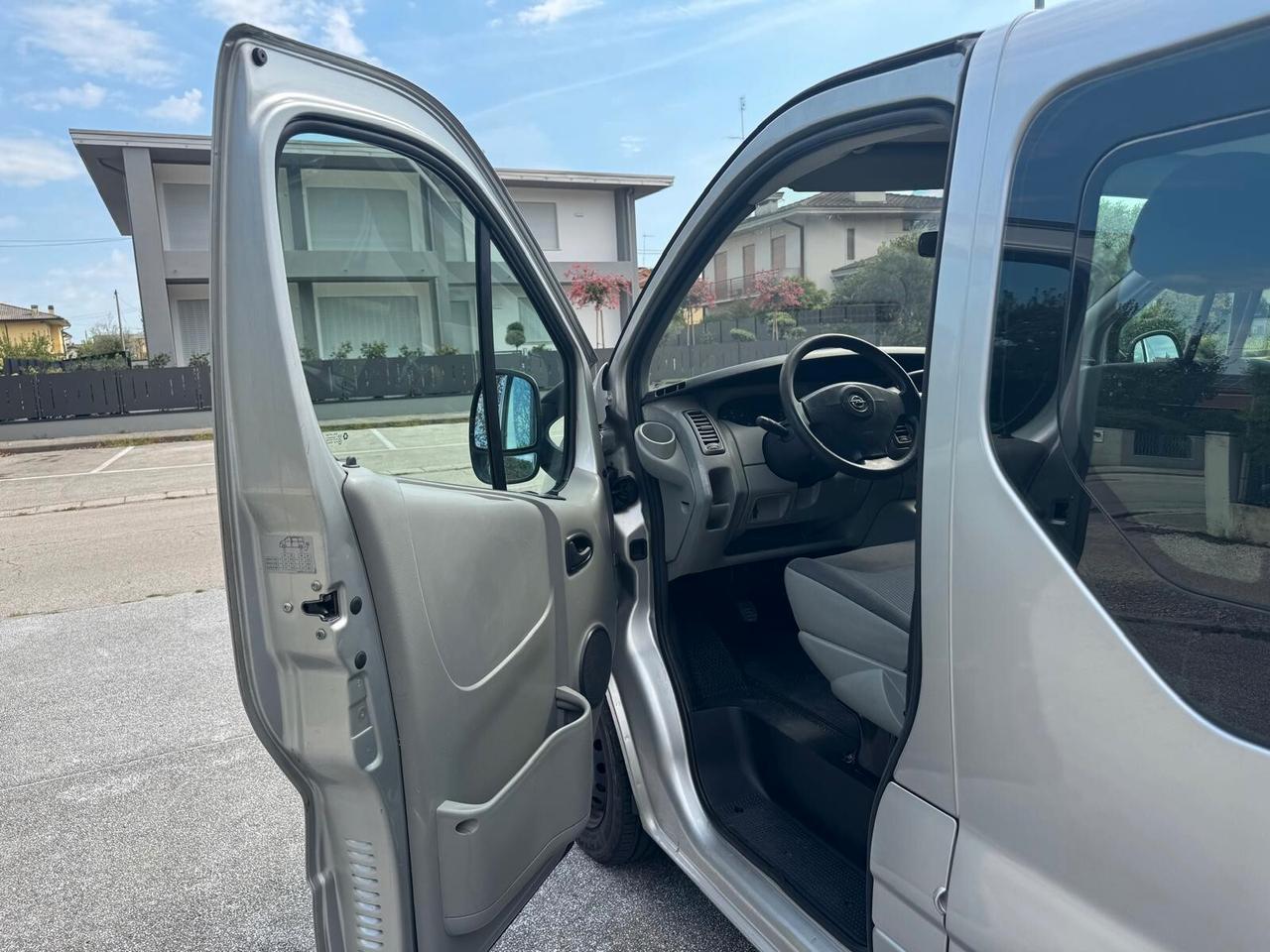 Opel Vivaro 27 2.0 CDTI 120CV PC-TN Combi 9 posti
