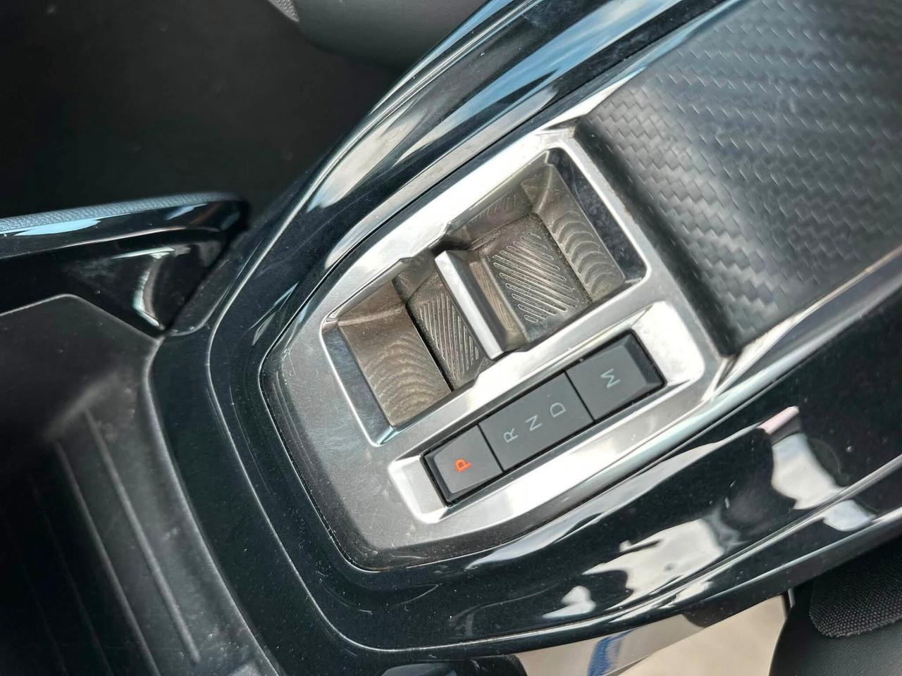 Peugeot 208 1.2 automatica neopatentati