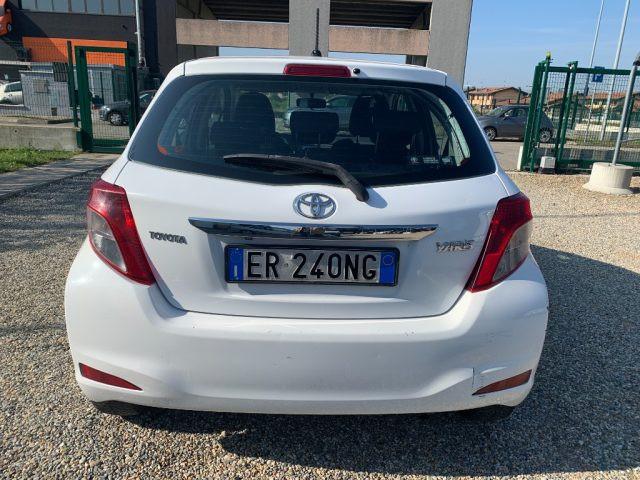 TOYOTA Yaris 1.0 5 porte Lounge