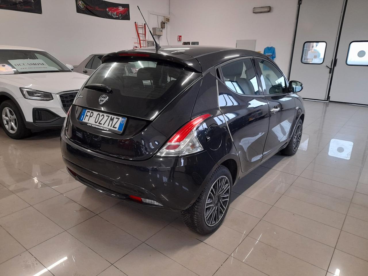 Lancia Ypsilon 1.2 69 CV 5 porte Gold