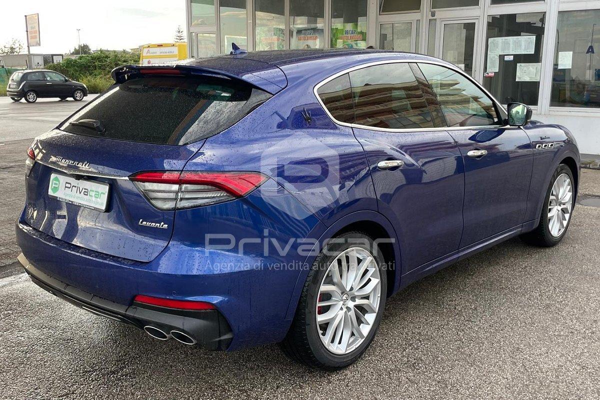 MASERATI Levante V6 350 CV AWD Modena