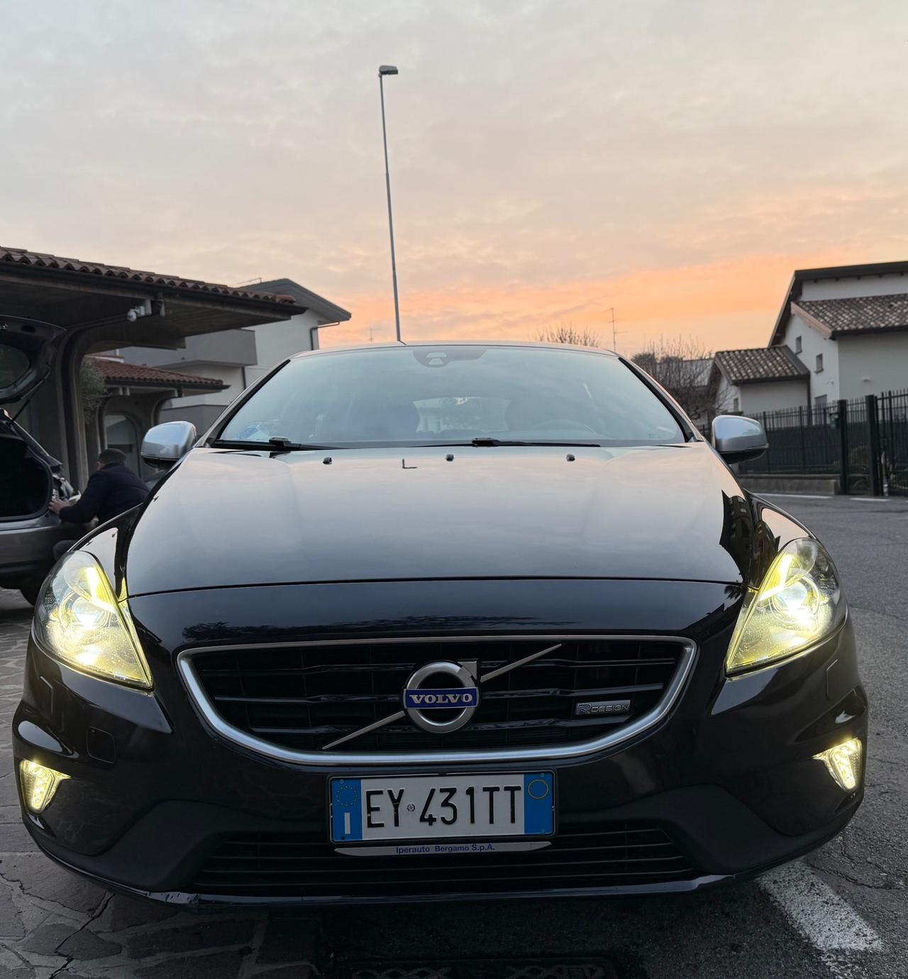 Volvo V40 D2 1.6 R-design Kinetic