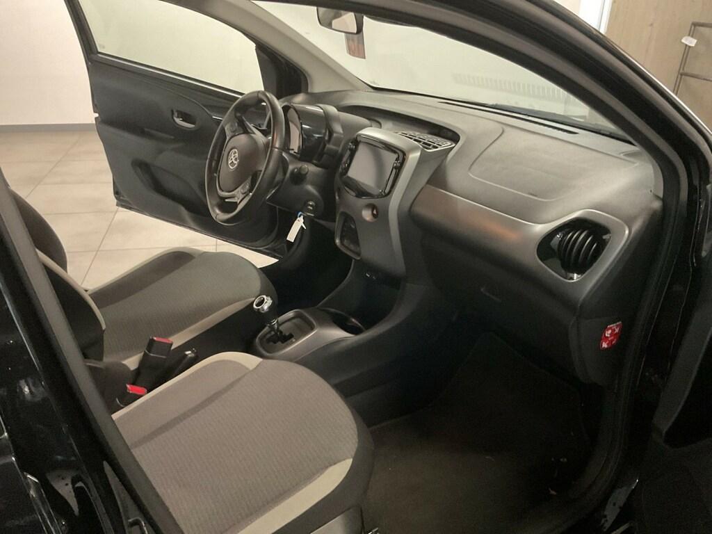 Toyota Aygo 5 Porte 1.0 VVT-i x-play M-MT