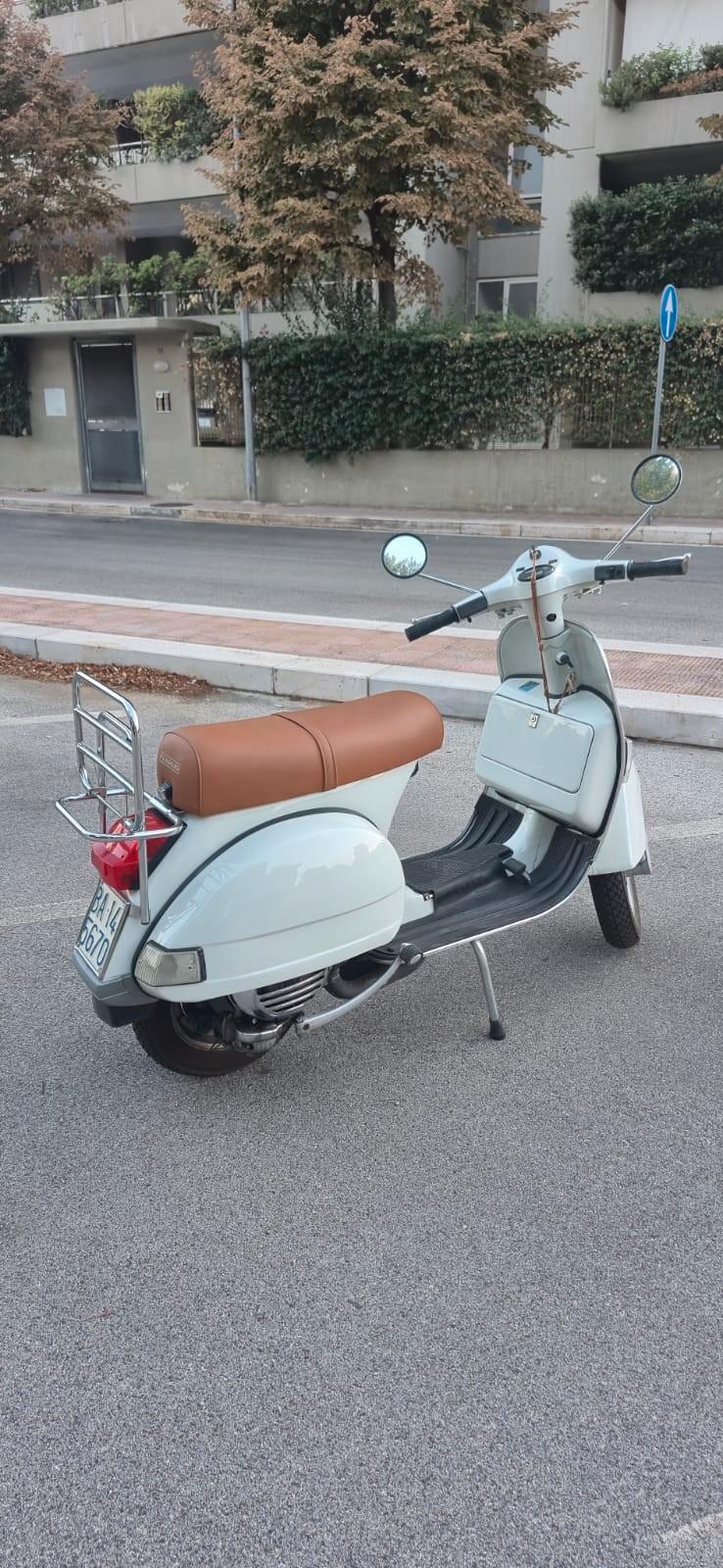 Piaggio Vespa PX 125 E