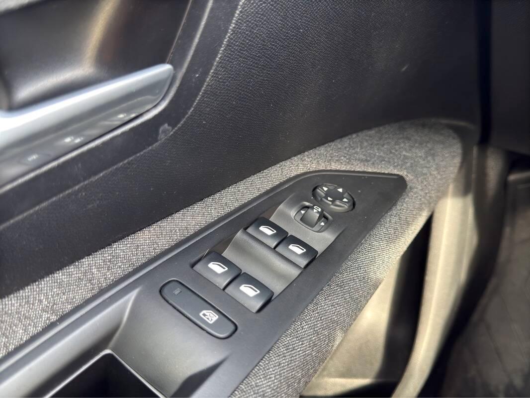 Peugeot 3008 II 1.5 bluehdi Active Business s&s 130cv eat8