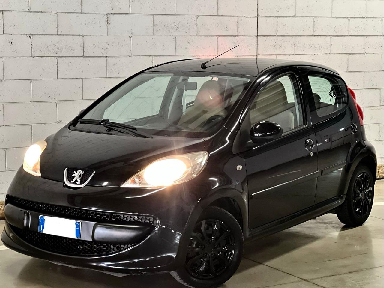 Peugeot 107 1.0 68CV 5p. Sweet Years