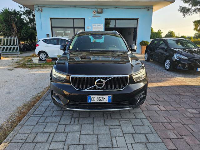 VOLVO XC40 D3 AWD Geartronic Momentum