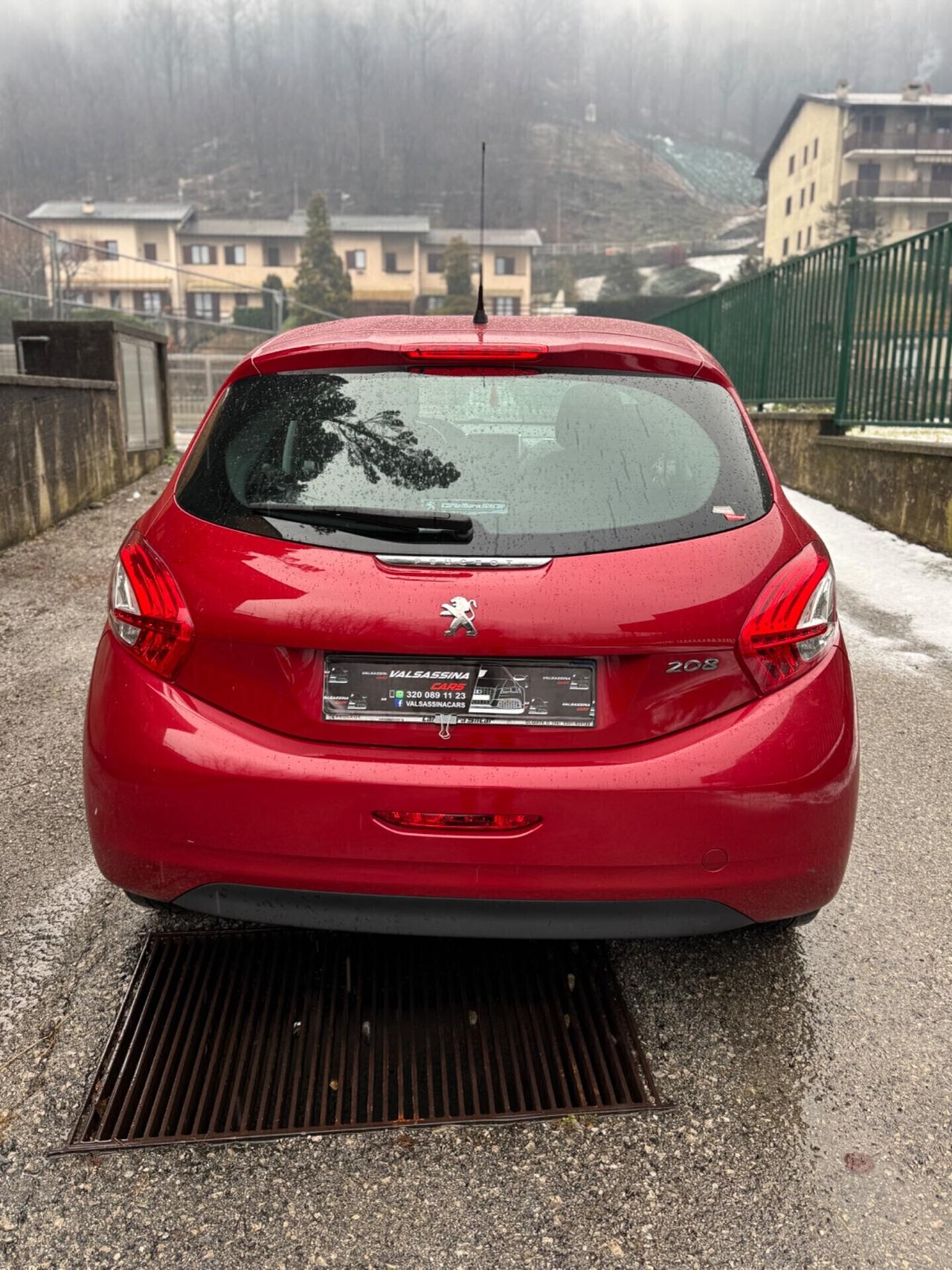 Peugeot 208 PureTech 82 5 porte Allure