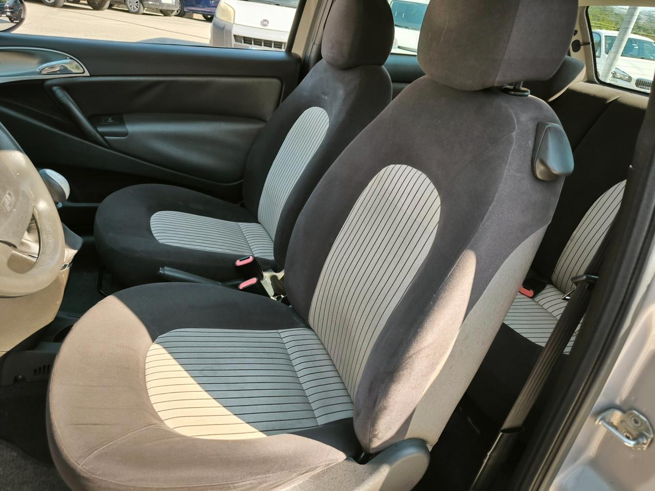 Lancia Ypsilon 1.2 Argento