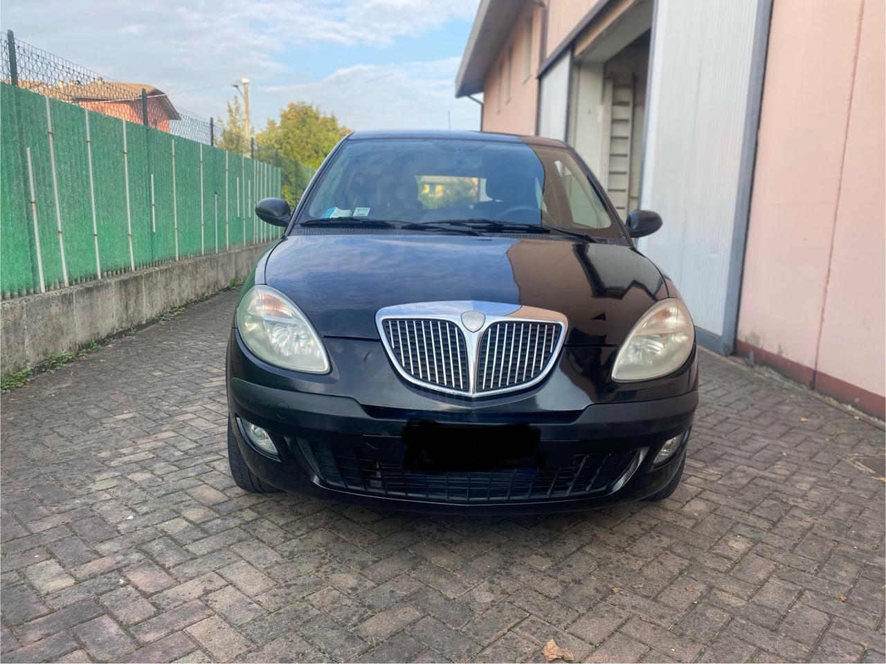Lancia Ypsilon 1.2 16V neopatentati