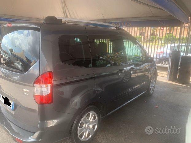 Ford Tourneo Courier 10000