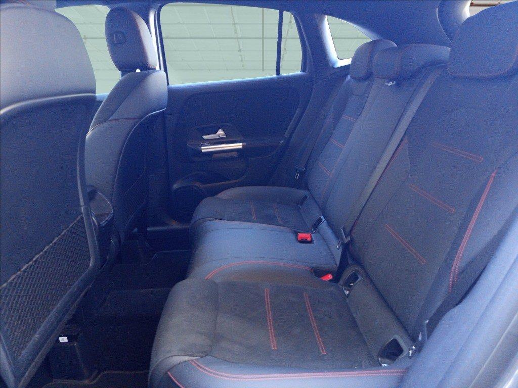 MERCEDES GLA 200 d Executive auto del 2024