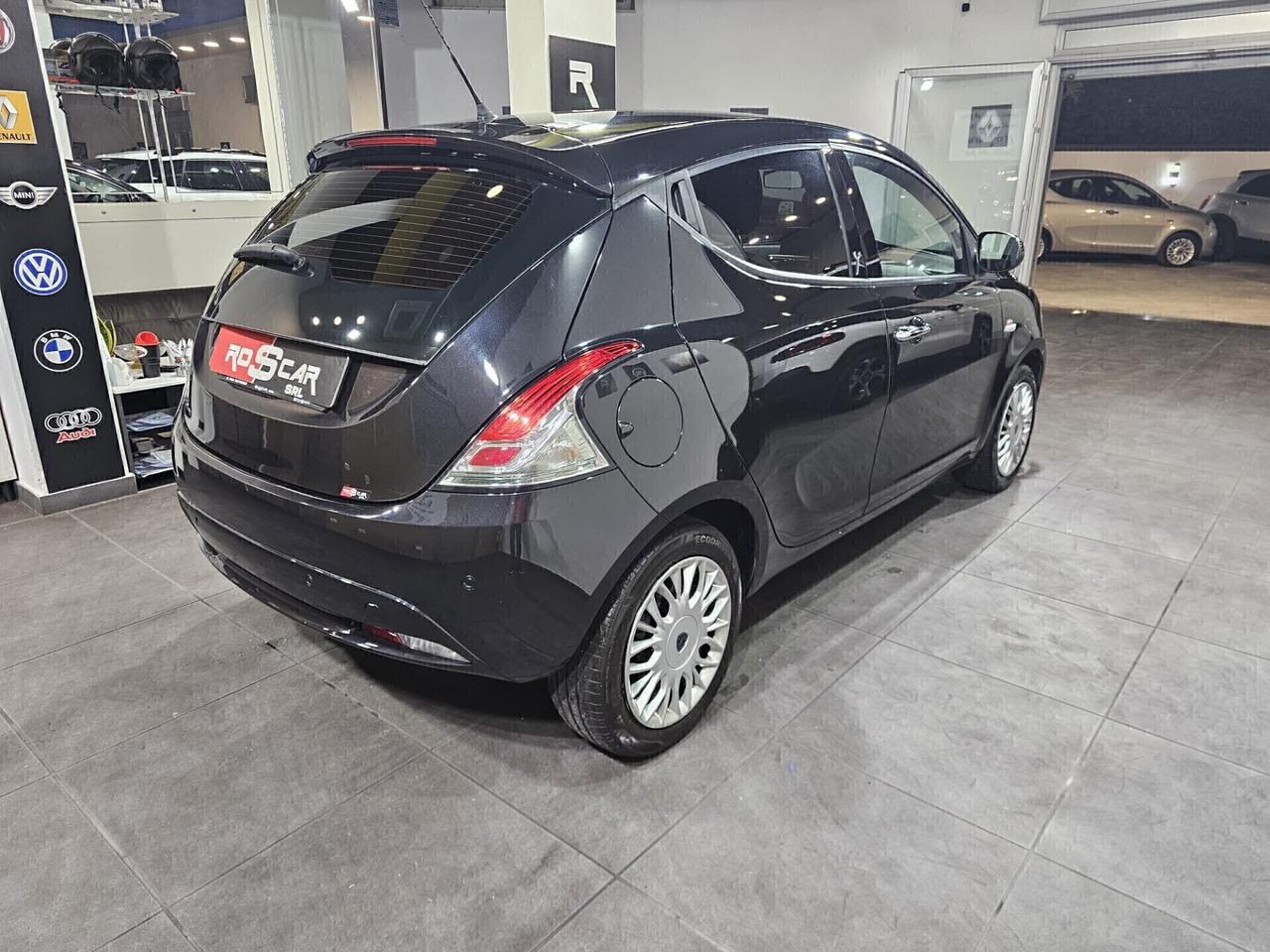 Lancia Ypsilon 1.2 benz. 69cv