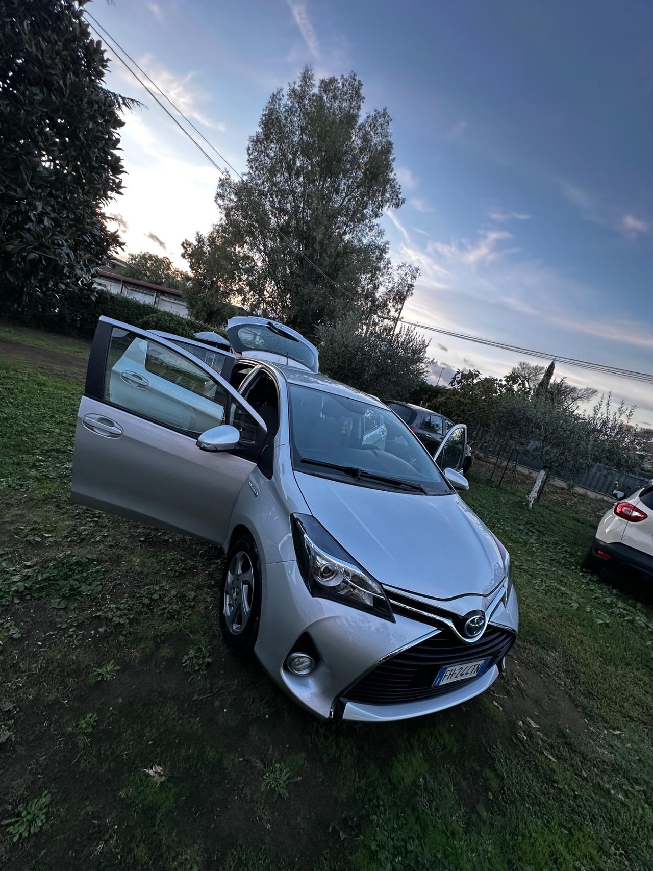 Toyota Yaris 1.5 Hybrid 5 porte Active