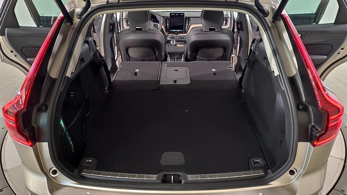 VOLVO Xc60 B5 Mild Hybrid Awd Automatico Ultra Dark