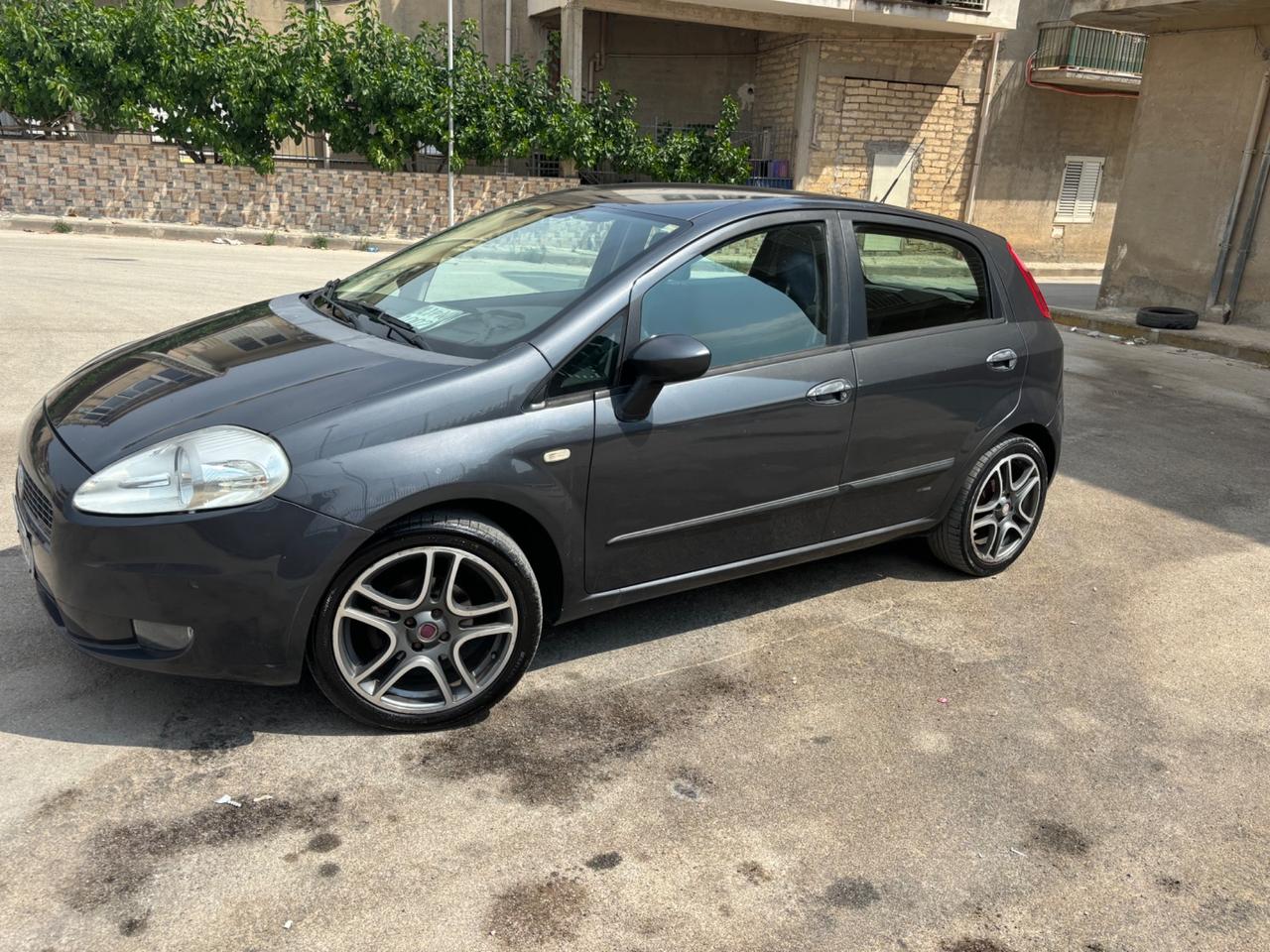 Fiat Grande Punto Grande Punto 1.3 MJT 75 CV 5 porte Dynamic