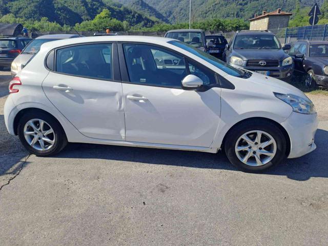 PEUGEOT 208 1.4 8V HDi 68CV 5p. Allure