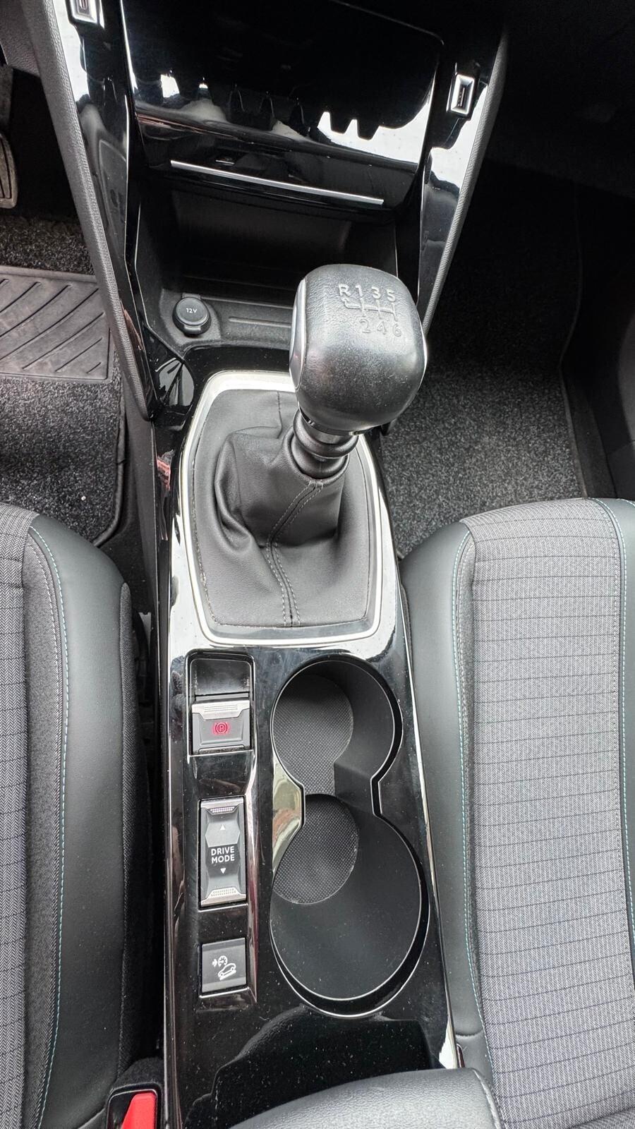 Peugeot 2008 PureTech 130 S&S EAT8 Allure