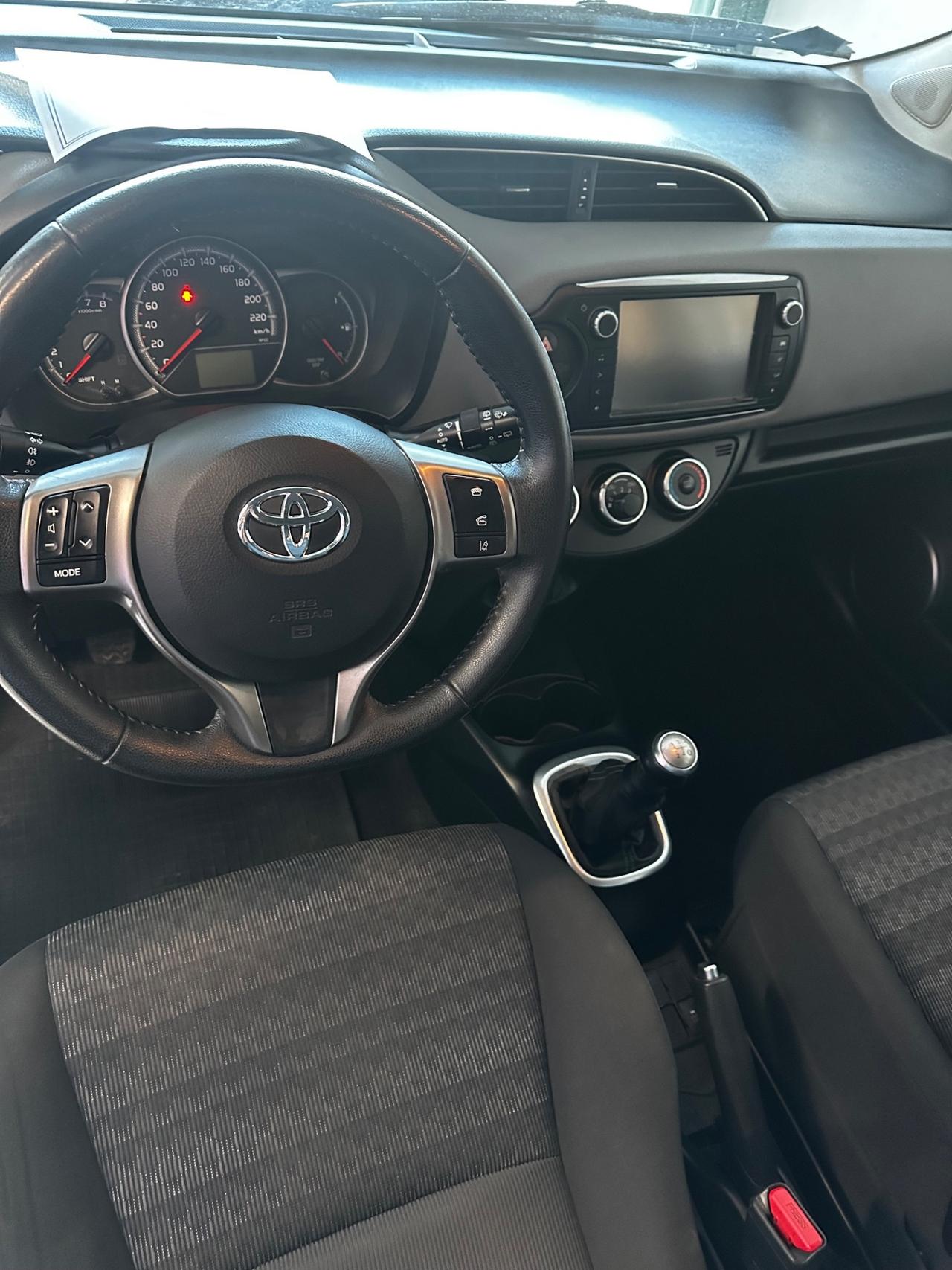 Toyota Yaris 1.0 5 porte