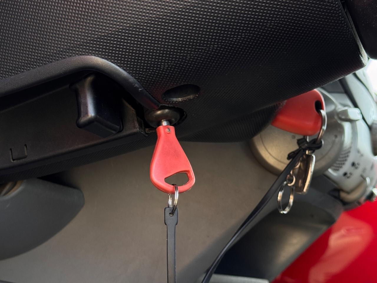Peugeot 107 5p. Sweet Years FRIZIONE NUOVA
