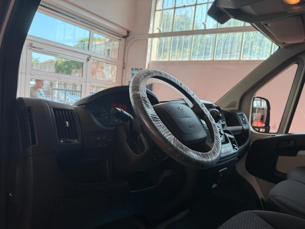 Peugeot Boxer 330 2.0 BlueHDi/110CV