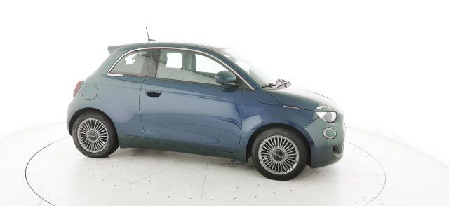 FIAT 500e Berlina 42 kWh La Prima