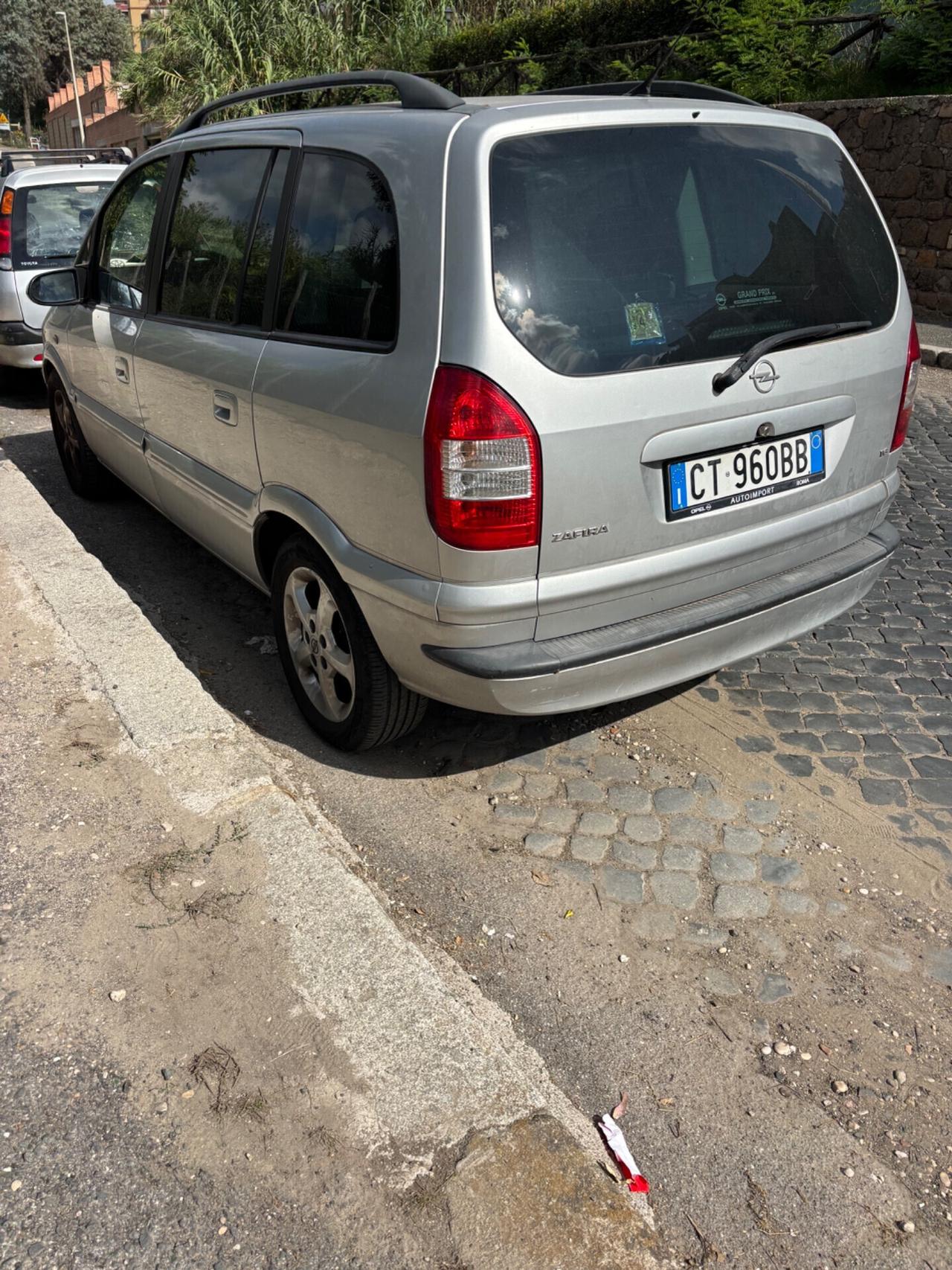 Opel Zafira 1.6 benzina 7 posti elegance