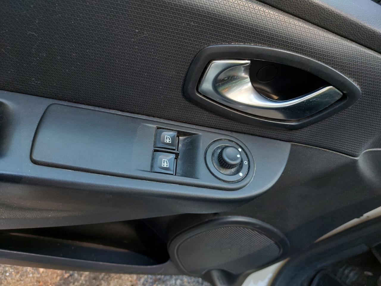 Renault Clio dCi 8V 75CV Start&Stop 5 porte Energy Zen