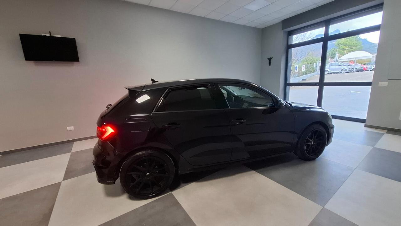 Audi A1 SPB 40 TFSI S tronic line edition