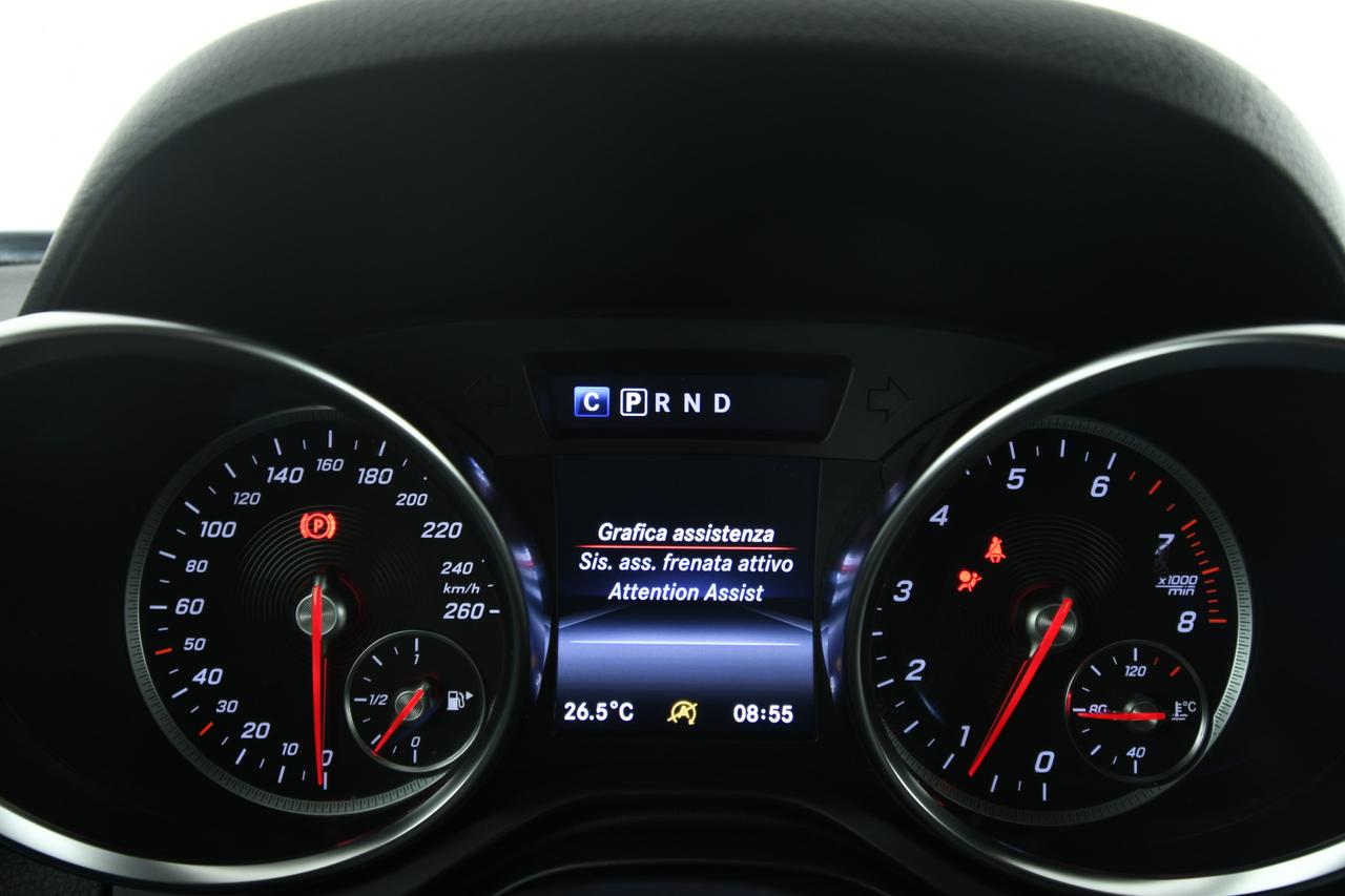 Mercedes-Benz SLC 200 Sport auto CAMERA+LED+C17"