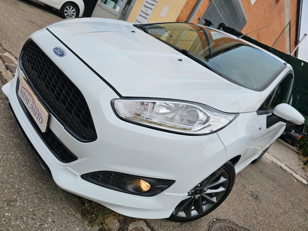 Ford Fiesta 1.5 TDCi 75cv ST-Line*Navi*Cerchi*Unipro*