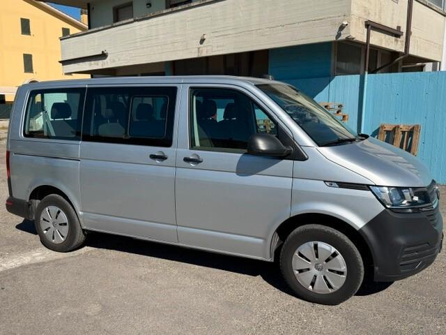 Volkswagen Caravelle T6 9 posti