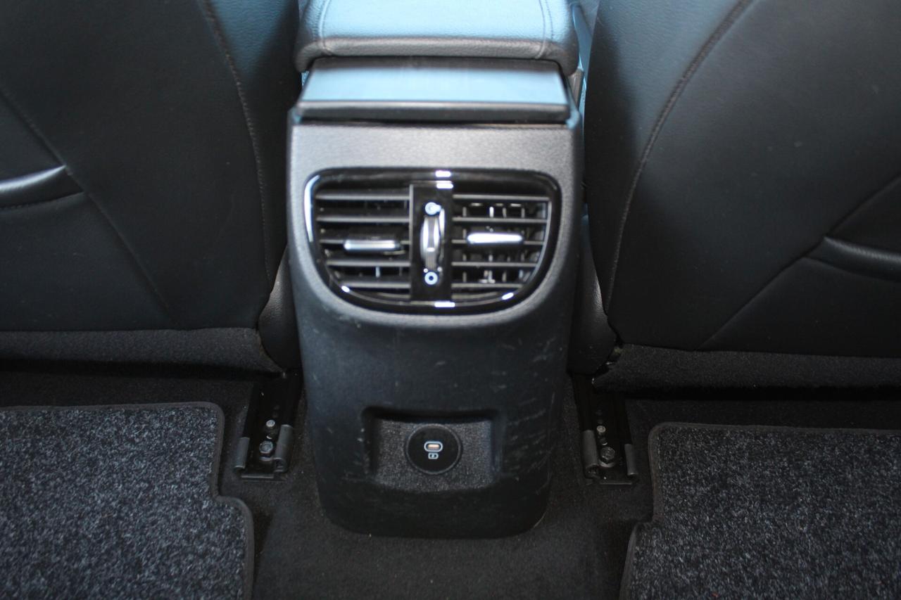 Kia XCeed 1.6 CRDi 136 CV MHEV DCT Business